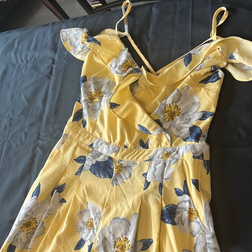 Yellow floral jumper size small